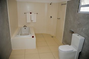 Augerine Guest House โบวาลง ภายนอก รูปภาพ