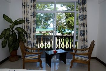 Augerine Guest House โบวาลง ภายนอก รูปภาพ