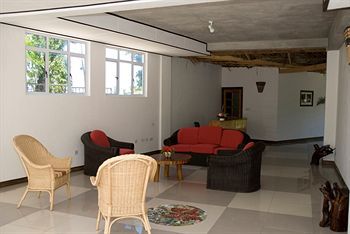Augerine Guest House โบวาลง ภายนอก รูปภาพ